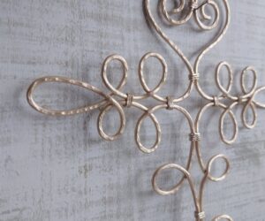 アルミワイヤーでロザリオフレーム(続き）